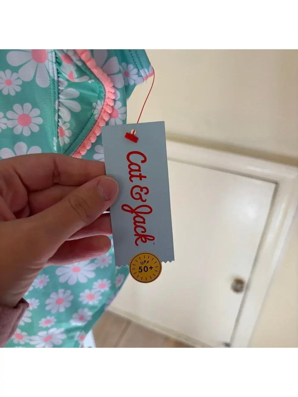 Cat & Jack NWT Girls' Endless Daisies Floral Printed One Piece Swimsuit M (8)